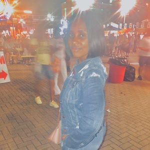 Meet your Posher, Kimberly